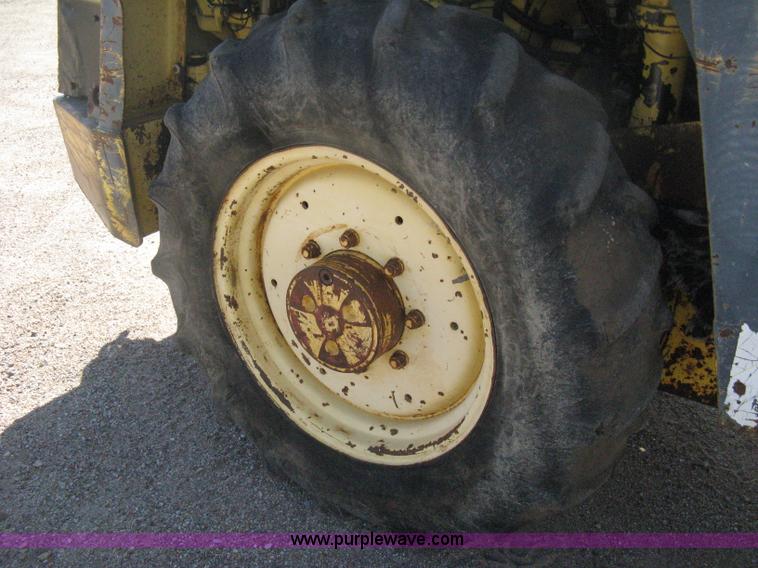 image for item H6448 1992 Bomag BW142 vibratory padfoot roller