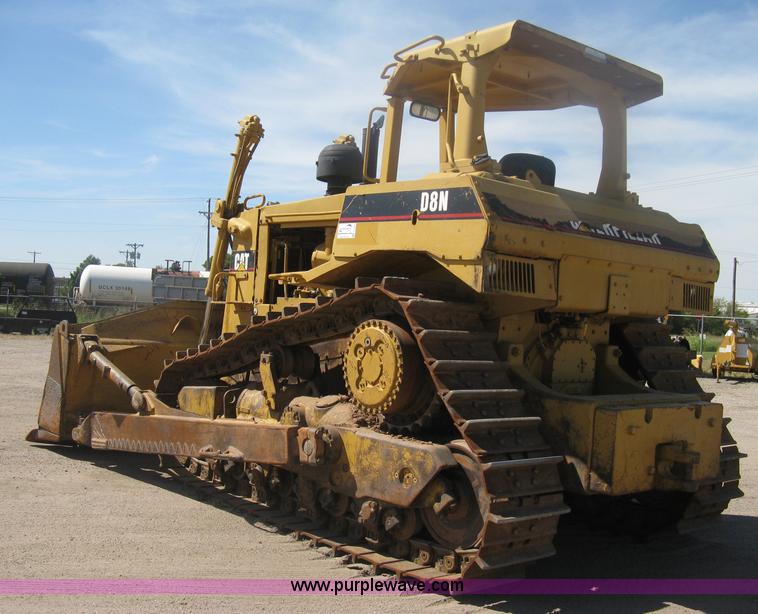 image for item H6450 1988 Caterpillar D8N dozer