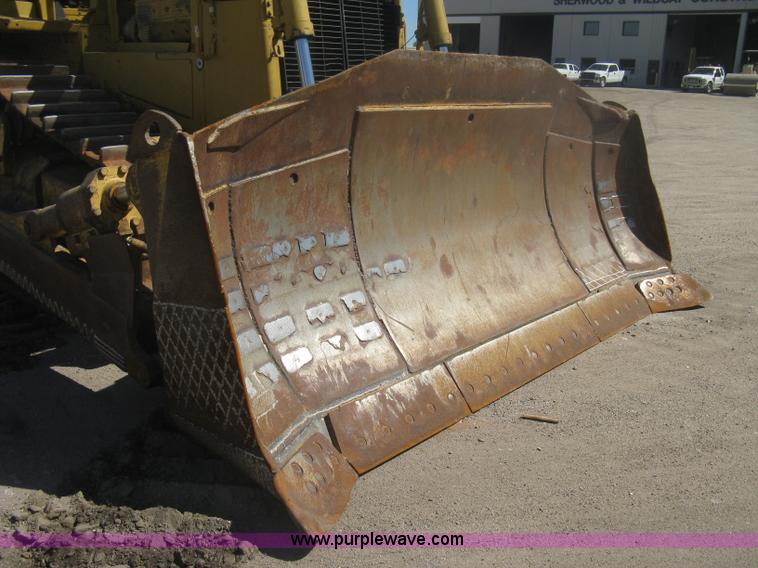 image for item H6450 1988 Caterpillar D8N dozer