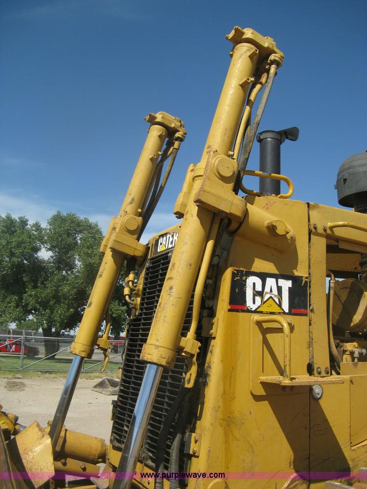 image for item H6450 1988 Caterpillar D8N dozer