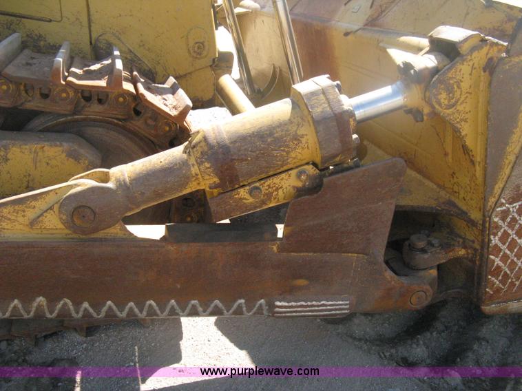 image for item H6450 1988 Caterpillar D8N dozer