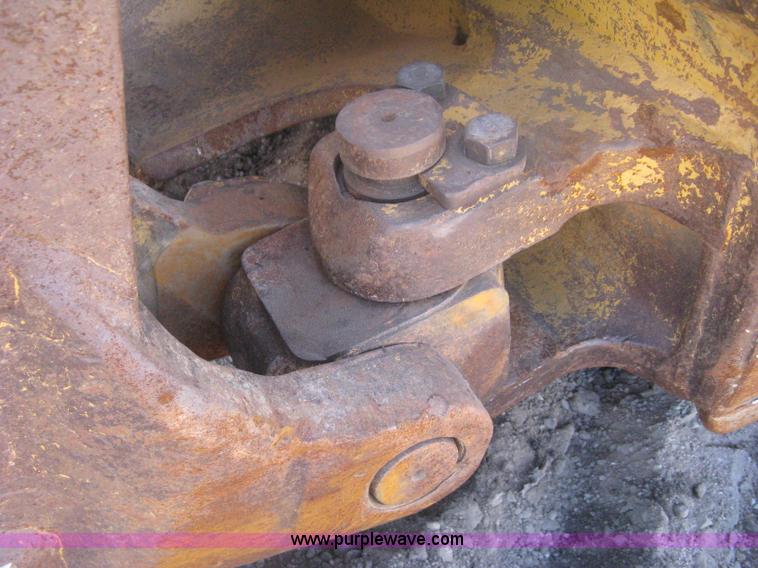 image for item H6450 1988 Caterpillar D8N dozer