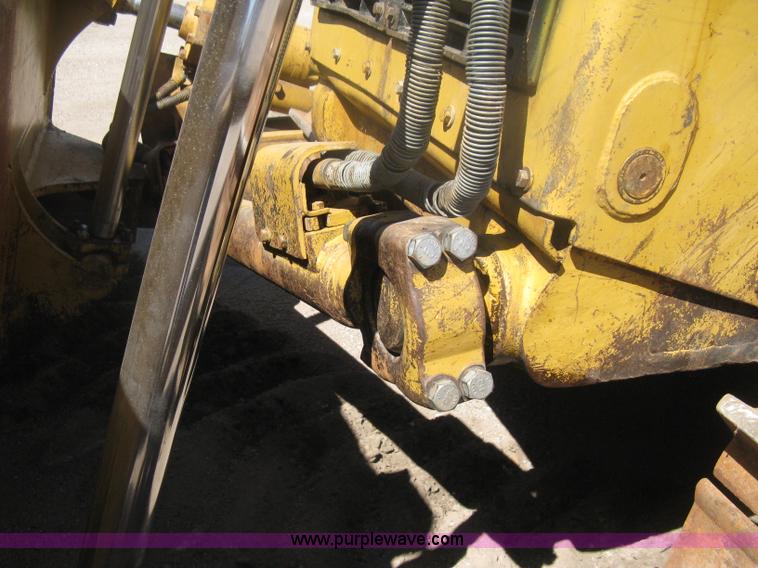 image for item H6450 1988 Caterpillar D8N dozer