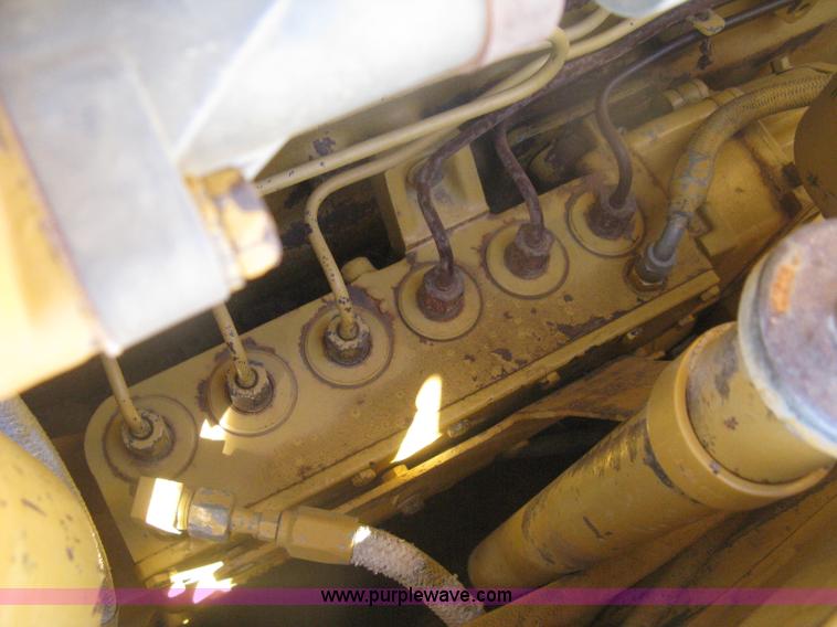 image for item H6450 1988 Caterpillar D8N dozer