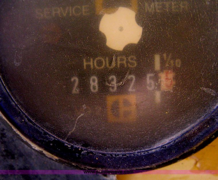 image for item H6450 1988 Caterpillar D8N dozer