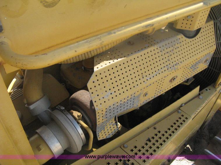 image for item H6450 1988 Caterpillar D8N dozer