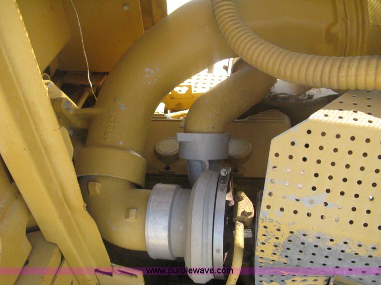 image for item H6450 1988 Caterpillar D8N dozer