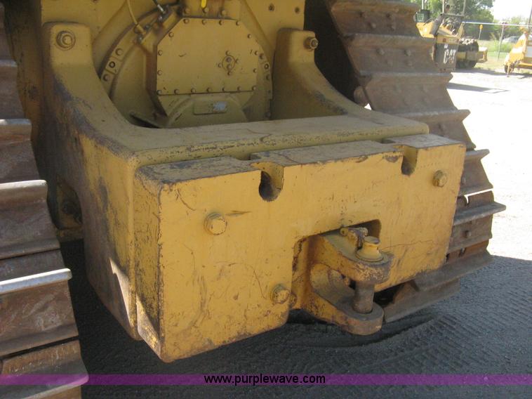 image for item H6450 1988 Caterpillar D8N dozer