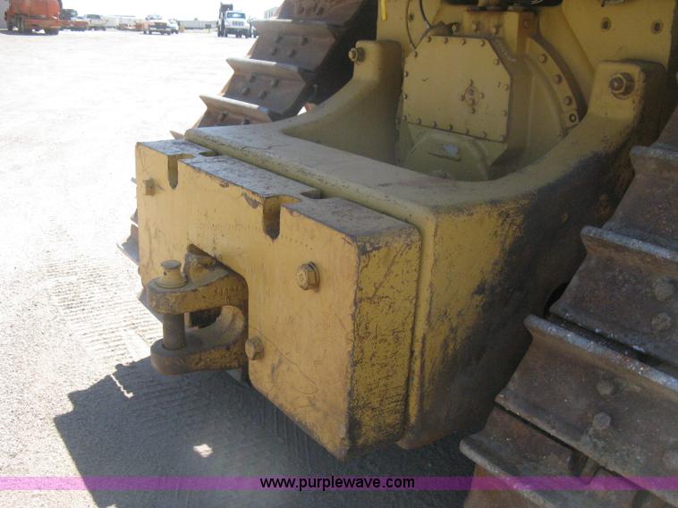 image for item H6450 1988 Caterpillar D8N dozer