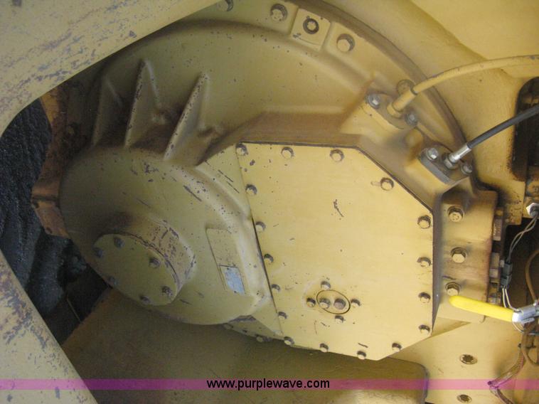 image for item H6450 1988 Caterpillar D8N dozer
