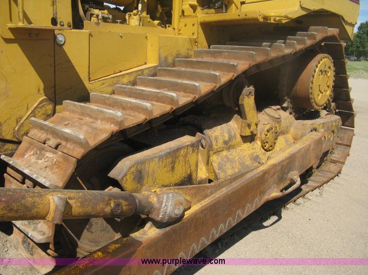 image for item H6450 1988 Caterpillar D8N dozer
