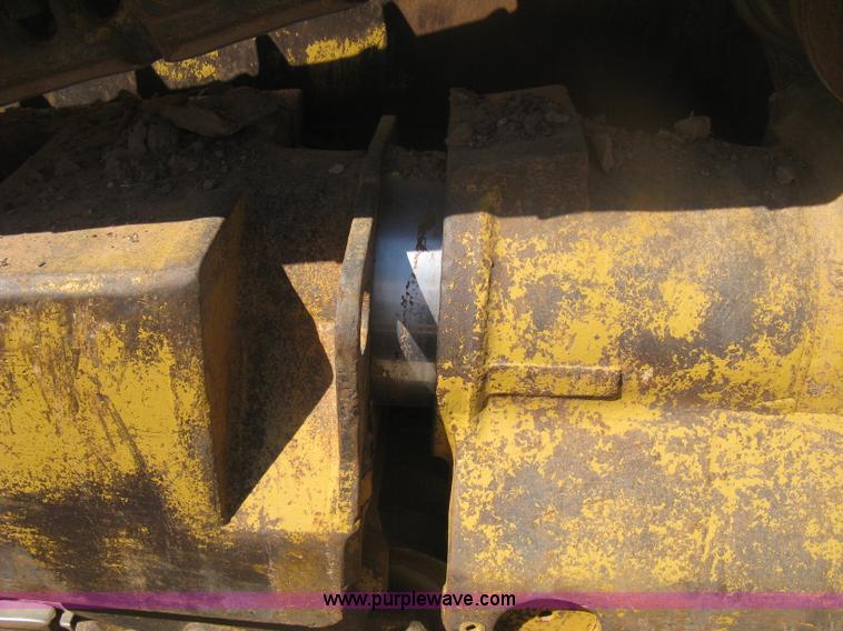 image for item H6450 1988 Caterpillar D8N dozer