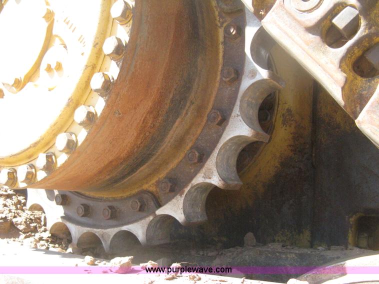 image for item H6450 1988 Caterpillar D8N dozer
