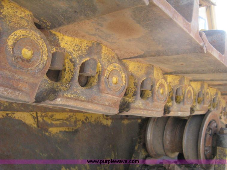 image for item H6450 1988 Caterpillar D8N dozer