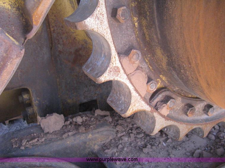 image for item H6450 1988 Caterpillar D8N dozer