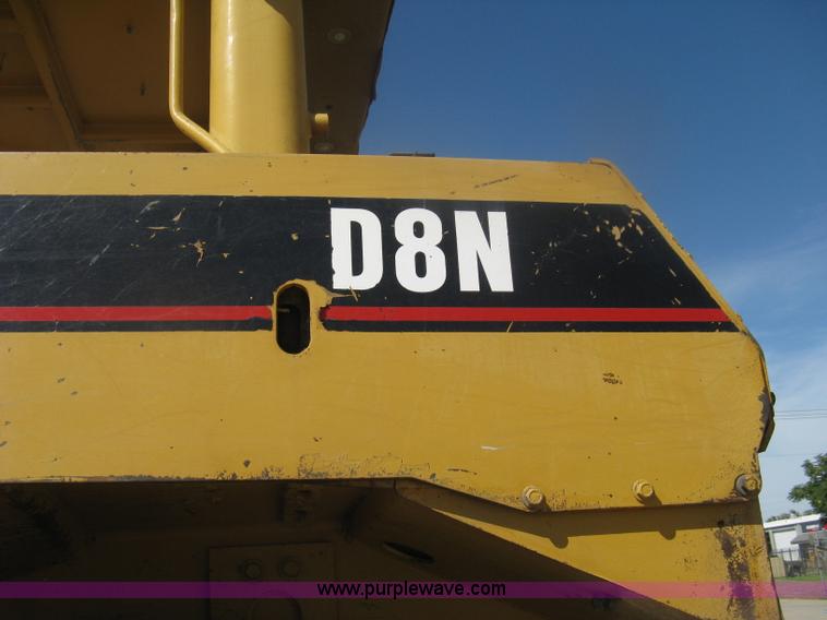 image for item H6450 1988 Caterpillar D8N dozer