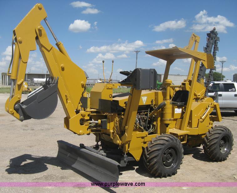 image for item H6452 Vermeer M455 trencher