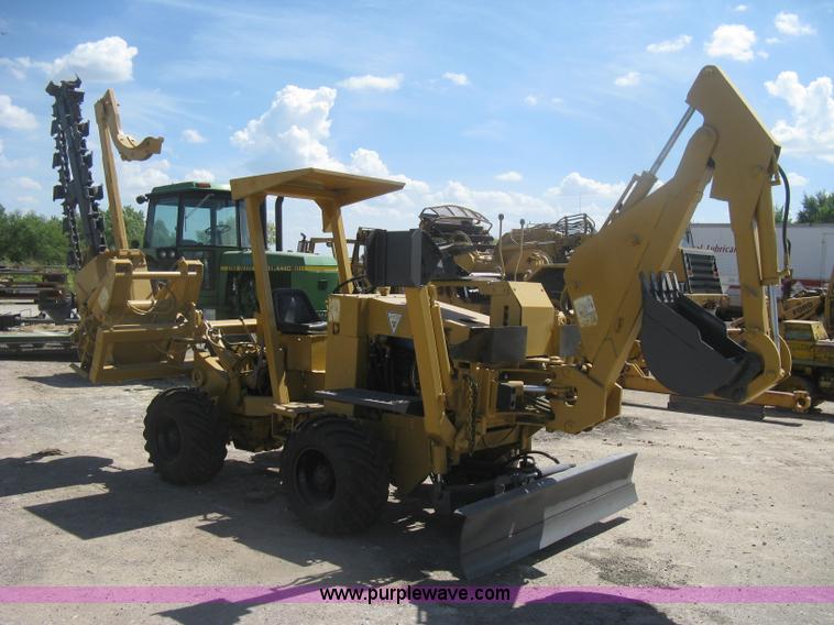 image for item H6452 Vermeer M455 trencher