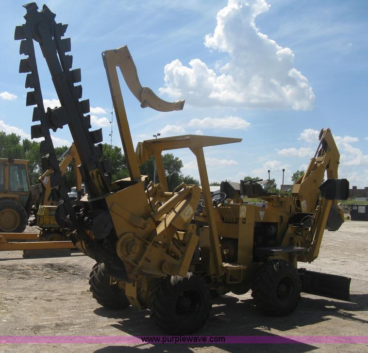 image for item H6452 Vermeer M455 trencher