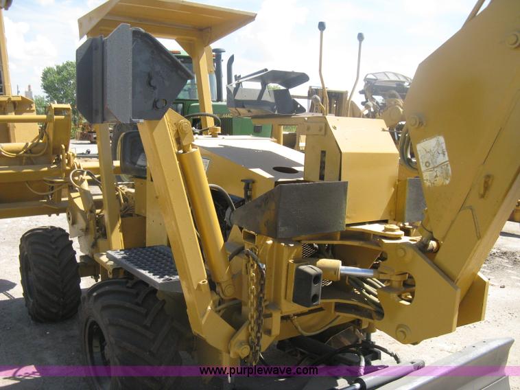 image for item H6452 Vermeer M455 trencher
