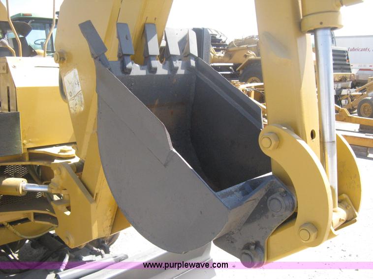 image for item H6452 Vermeer M455 trencher