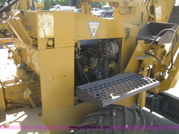 image for item H6452 Vermeer M455 trencher