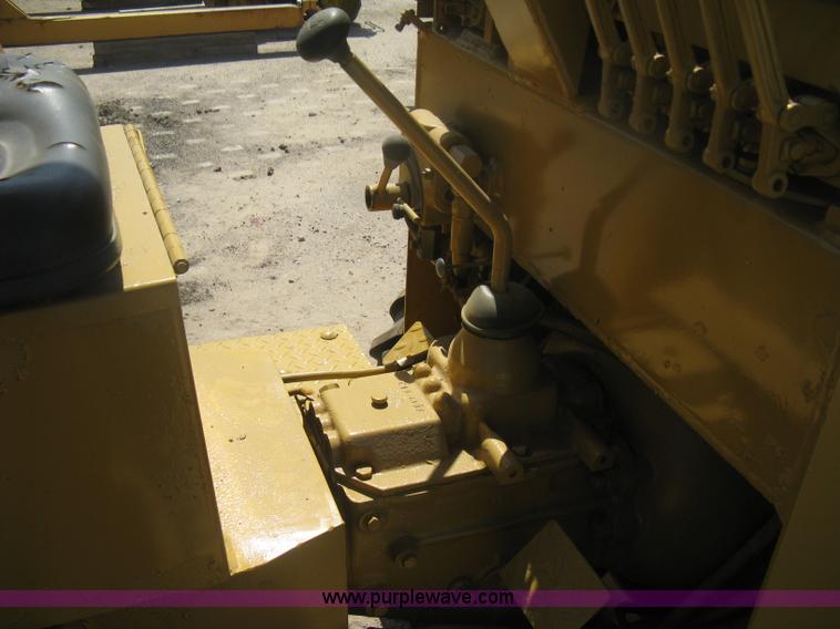 image for item H6452 Vermeer M455 trencher