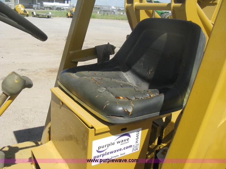 image for item H6452 Vermeer M455 trencher