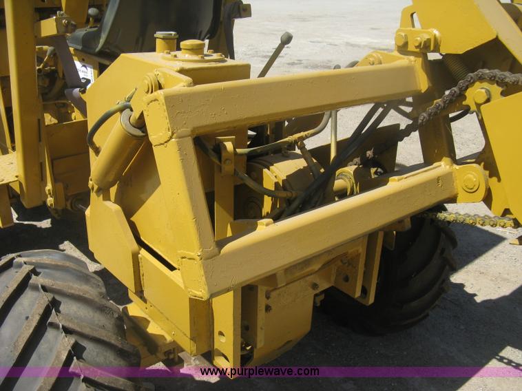 image for item H6452 Vermeer M455 trencher