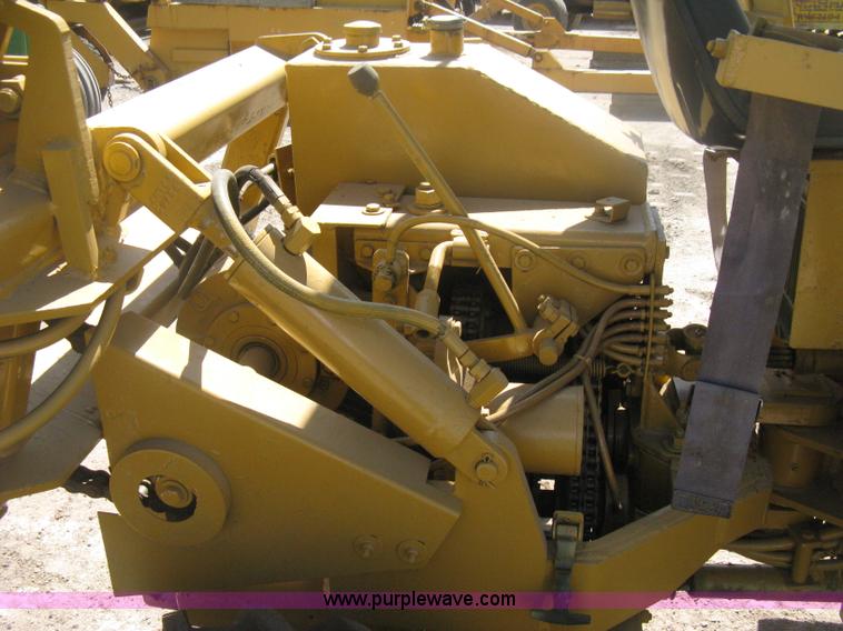 image for item H6452 Vermeer M455 trencher