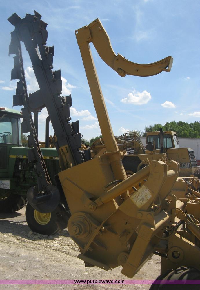 image for item H6452 Vermeer M455 trencher