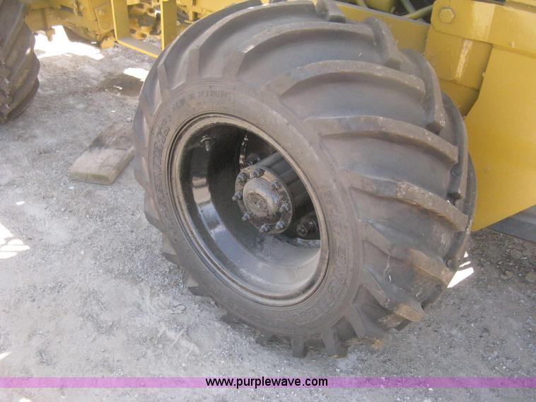 image for item H6452 Vermeer M455 trencher