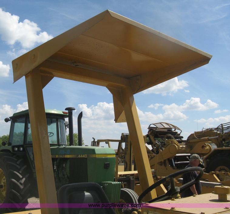 image for item H6452 Vermeer M455 trencher