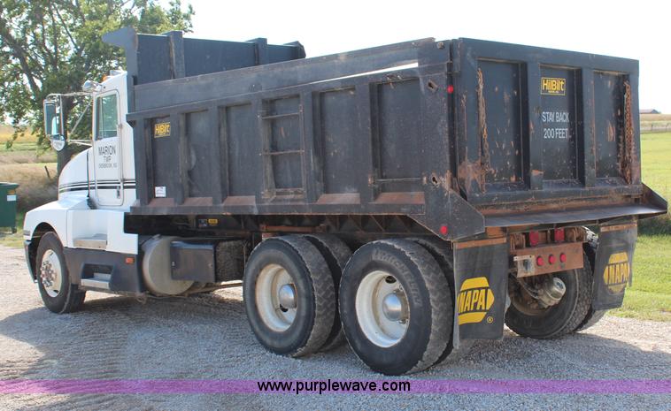 image for item H6831 1987 Kenworth T600A dump truck