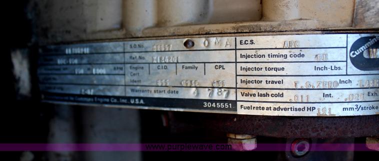 image for item H6831 1987 Kenworth T600A dump truck