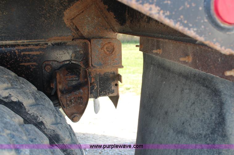 image for item H6831 1987 Kenworth T600A dump truck