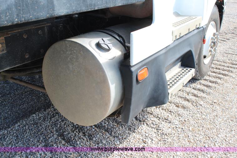 image for item H6831 1987 Kenworth T600A dump truck