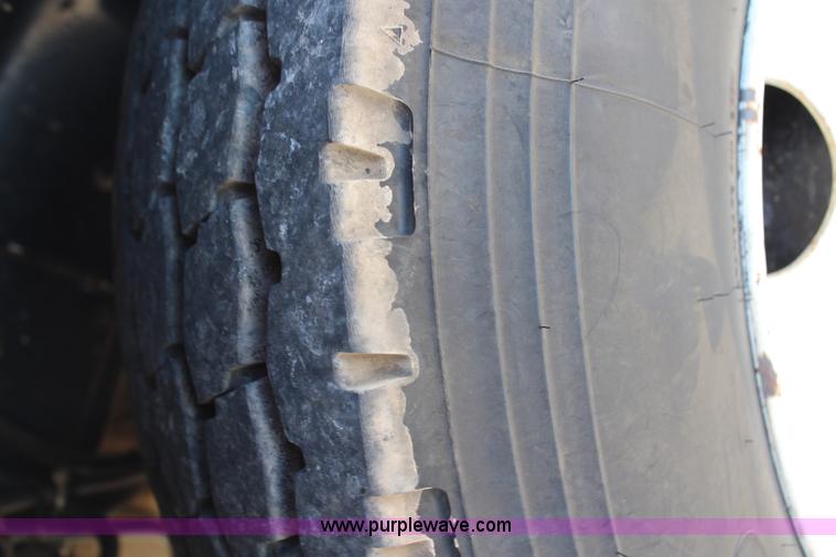 image for item H6831 1987 Kenworth T600A dump truck