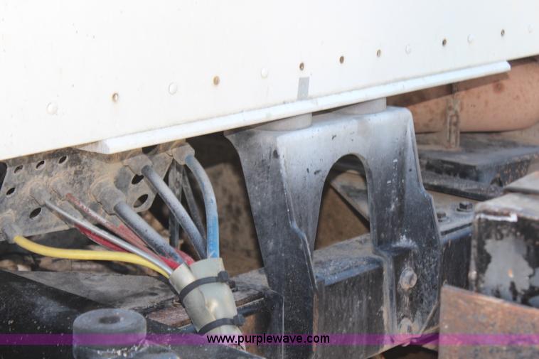 image for item H6831 1987 Kenworth T600A dump truck