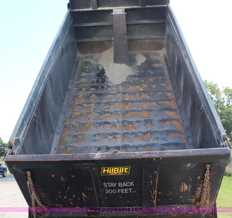 image for item H6831 1987 Kenworth T600A dump truck