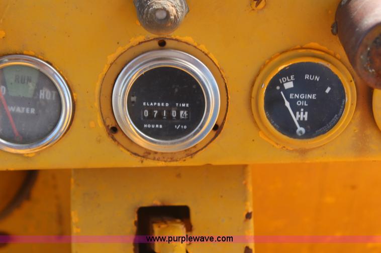 image for item H6838 1972 International TD15 dozer