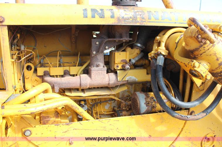 image for item H6838 1972 International TD15 dozer