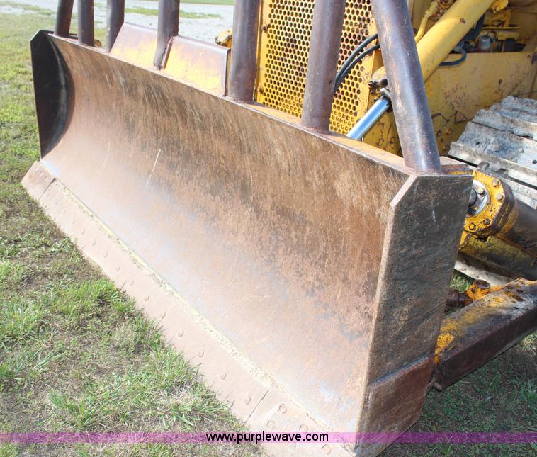 image for item H6838 1972 International TD15 dozer