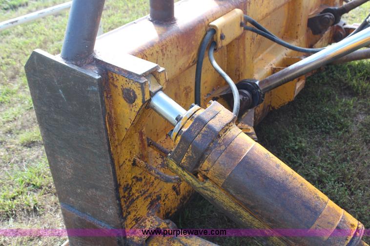 image for item H6838 1972 International TD15 dozer