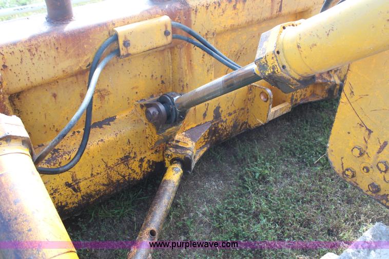 image for item H6838 1972 International TD15 dozer