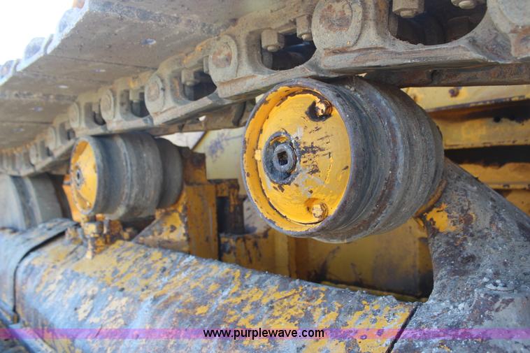 image for item H6838 1972 International TD15 dozer