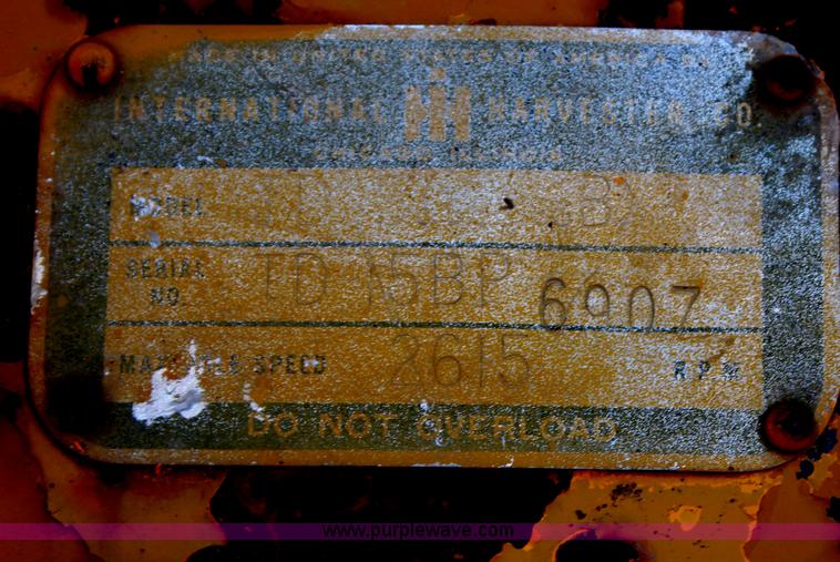 image for item H6838 1972 International TD15 dozer