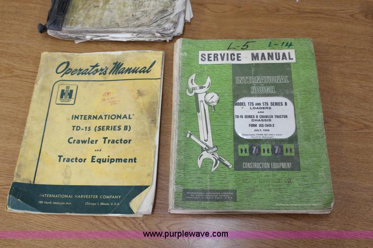 image for item H6838 1972 International TD15 dozer