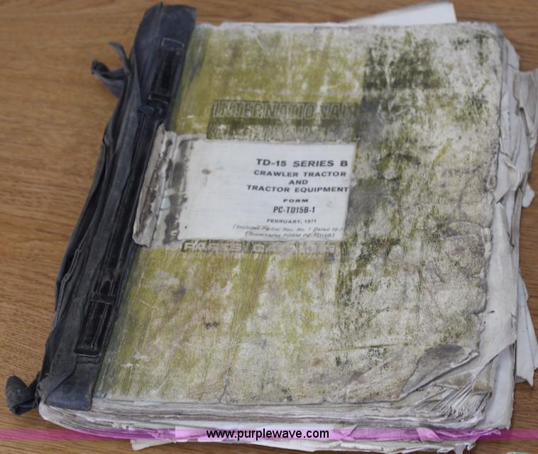 image for item H6838 1972 International TD15 dozer