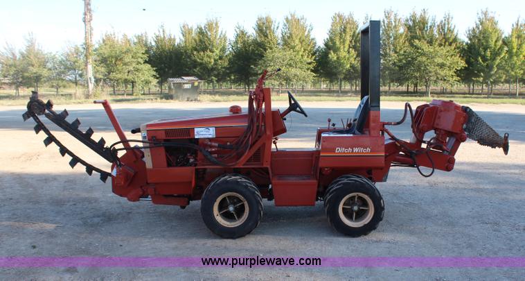 image for item H6850 1988 Ditch Witch 350SX DD vibratory plow